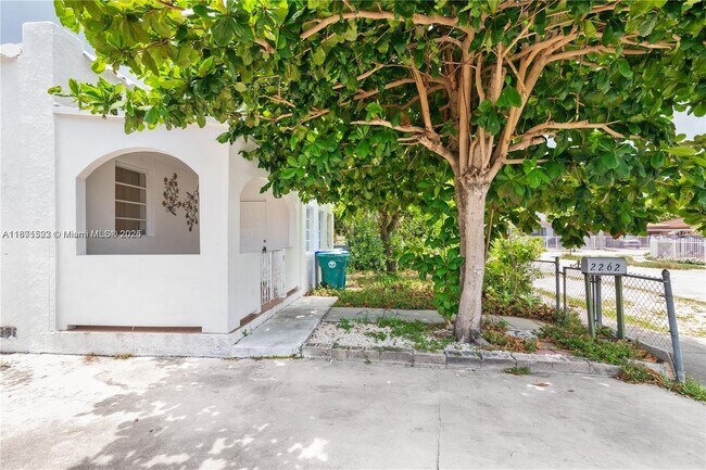 Foto del edificio - 2262 NW 5th St