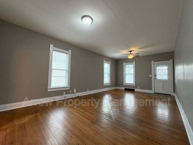 Foto del edificio - 1928 S 10th St