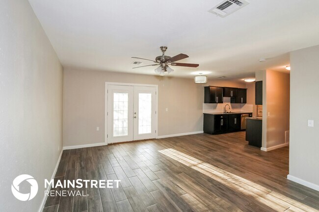 Foto del edificio - 8917 S Hillcrest Dr