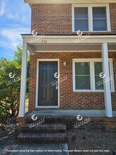 Building Photo - 728 Miller Ave