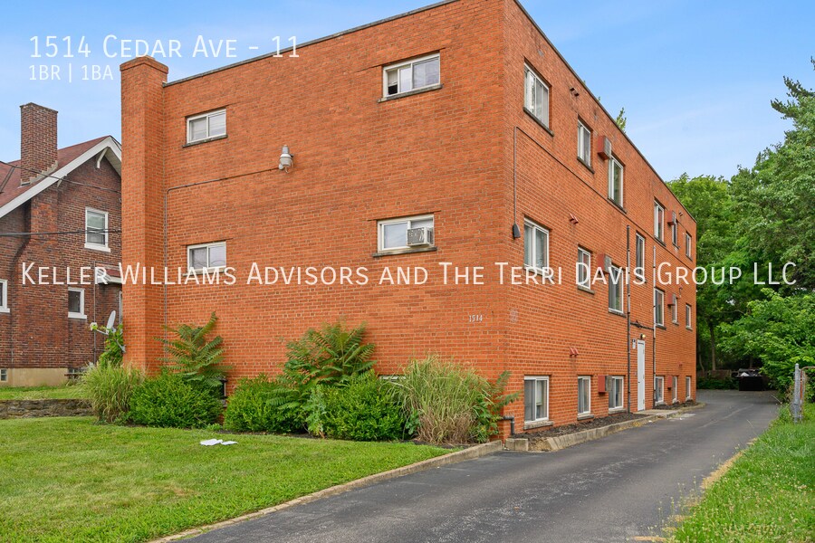 1514 Cedar Ave Unit 11, Cincinnati, OH 45224 Room for Rent in