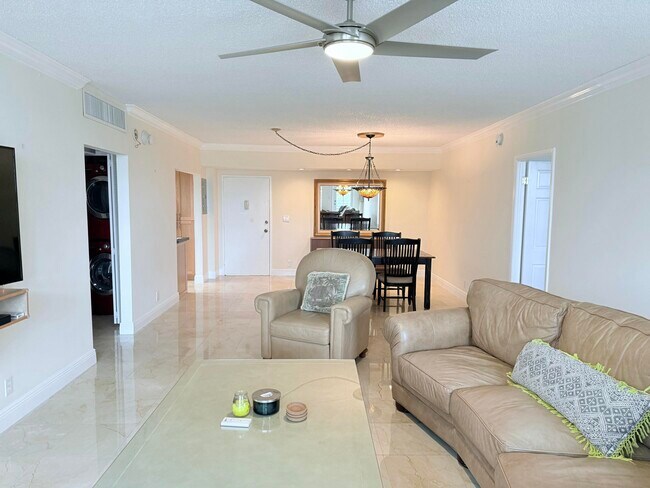 Foto del edificio - 2851 S Ocean Blvd