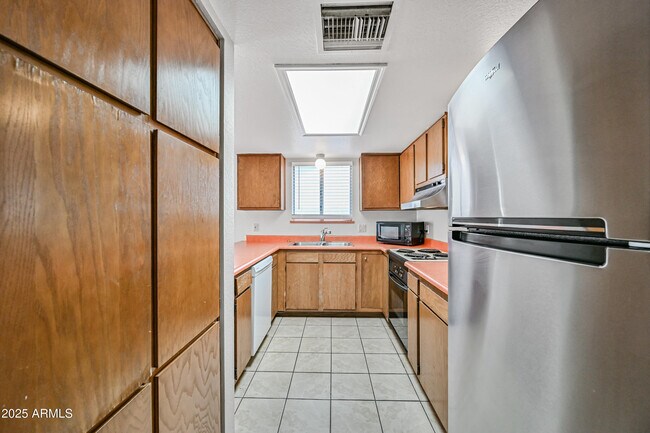 Foto del edificio - 5580 S Kings Ranch Rd