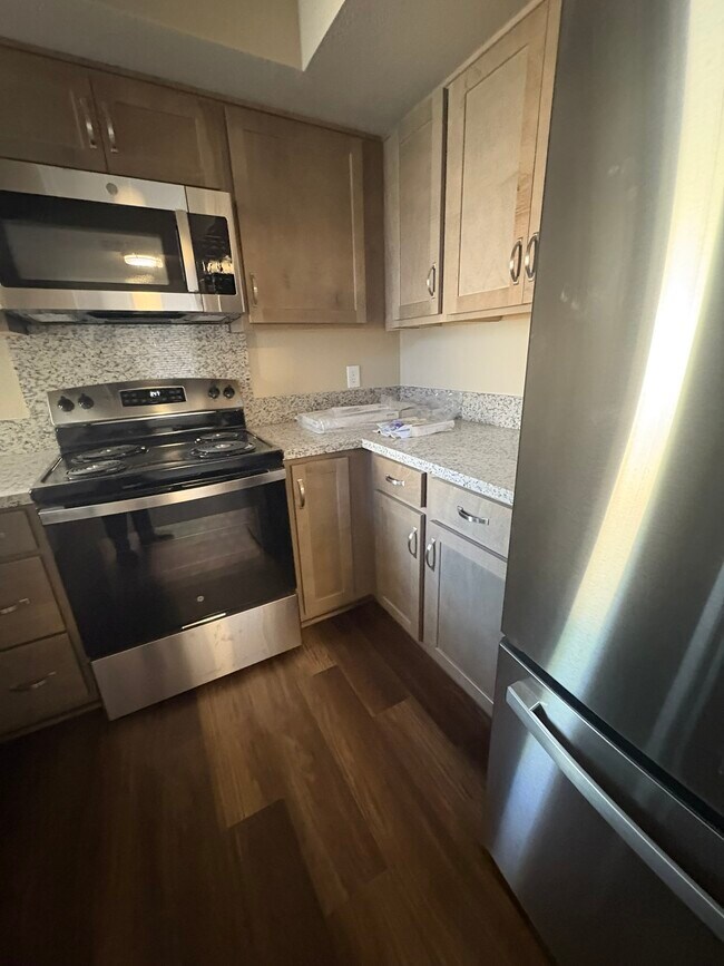 Foto del edificio - 5095 W Kadota Ave