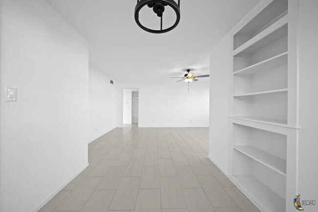 Living Room - 604 S G St