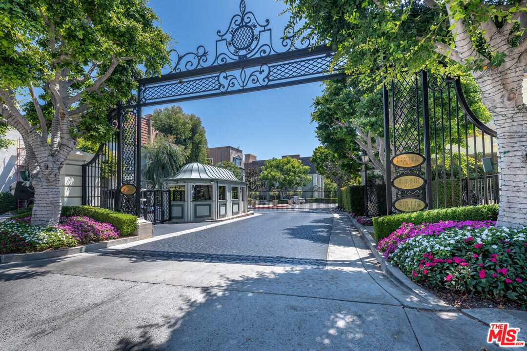 Foto principal - 10122 Empyrean Way