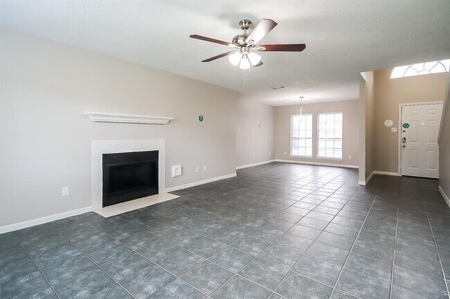 Foto del edificio - 28710 Sedgefield St