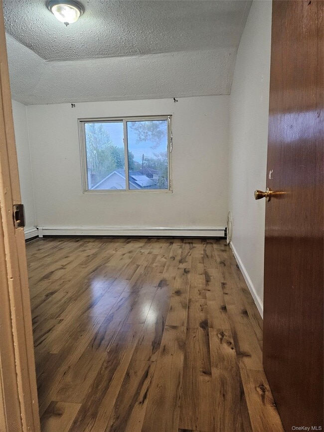 Building Photo - 150-16-150121 121st Ave