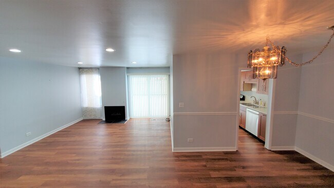 Building Photo - 330 Springlake Ln