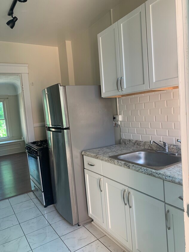 Foto principal - 14821 Clifton Blvd