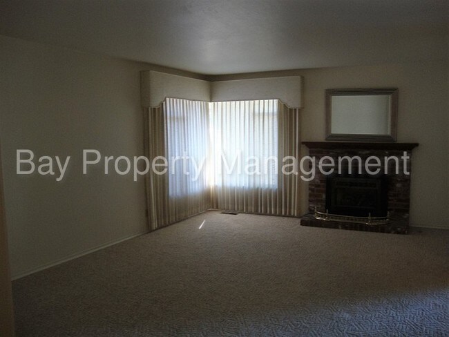 Building Photo - Lovely 3 bedroom home in South Salinas