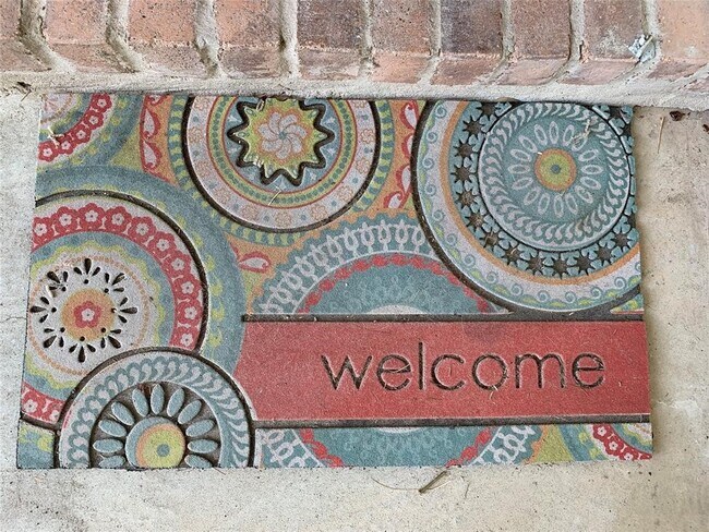 Foto del edificio - 17031 Lone Fir Dr