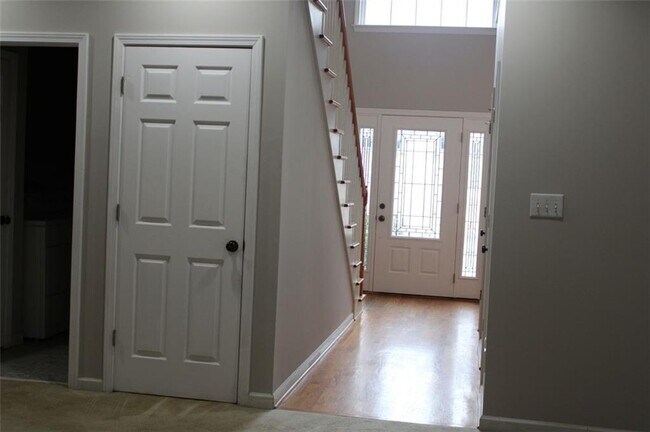 Building Photo - 1046 Dalby Way