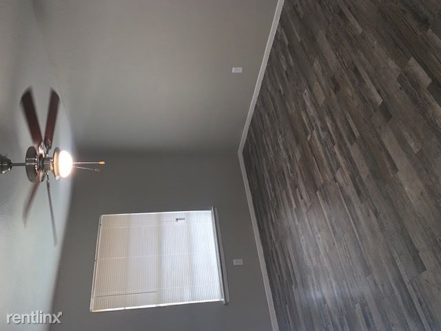 Foto del edificio - 909 E Centerville Rd