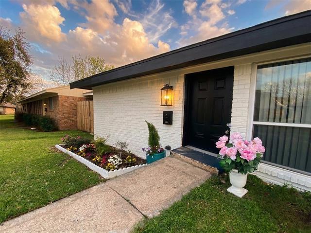 Building Photo - 310 Candlewood Pl