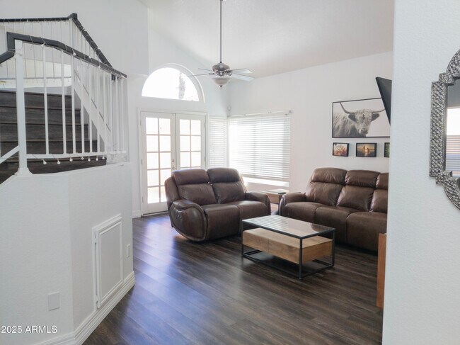 Foto del edificio - 306 E Stonebridge Dr