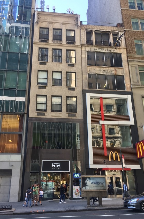 Building Photo - 20 E 42nd St