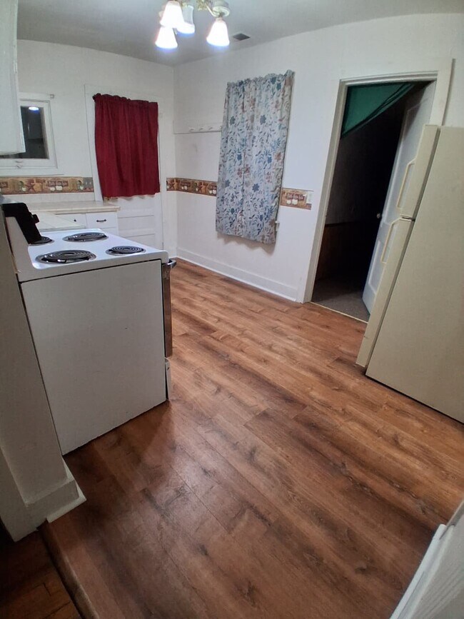 Foto del edificio - 4712 Jefferson Ave