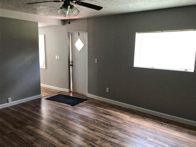 Foto del edificio - 27327 Peach Creek Dr