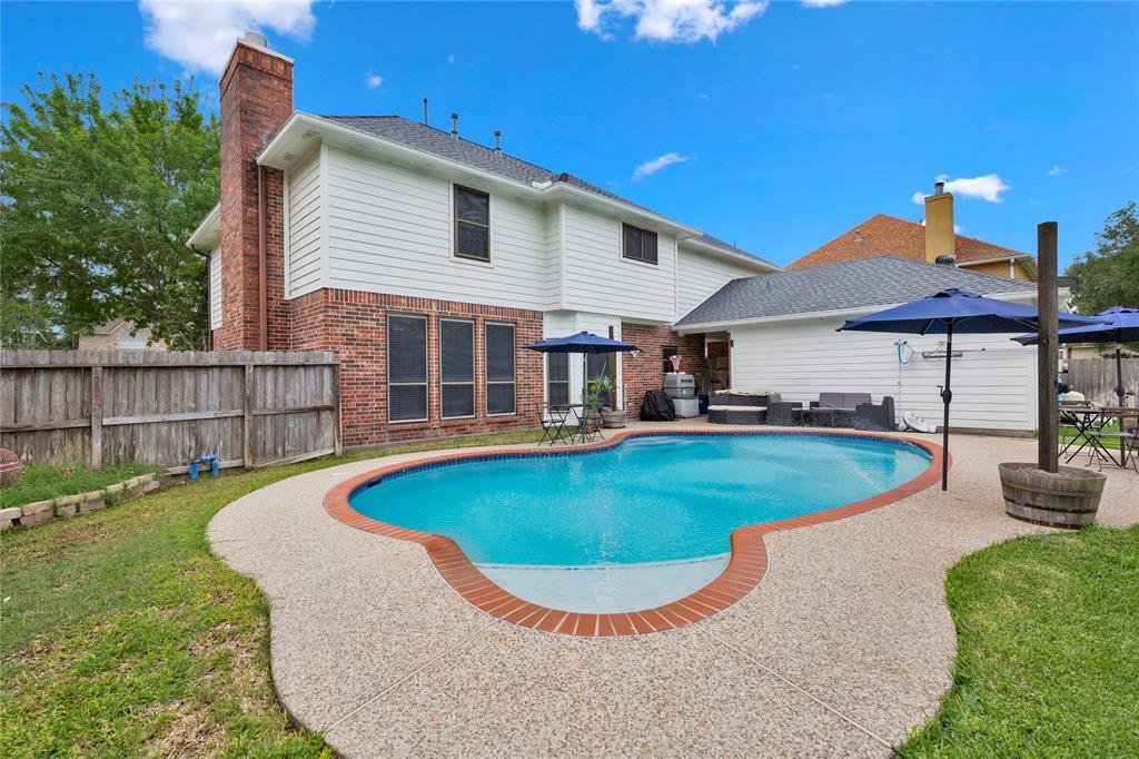 Foto principal - 25823 Lake Lawn Dr