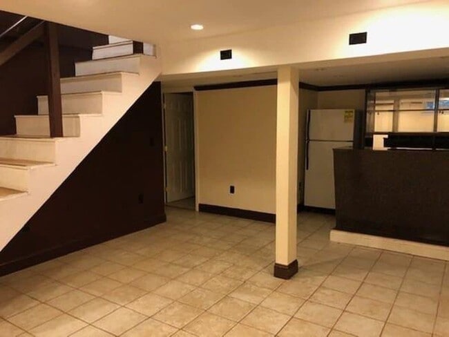 Foto del edificio - 49 Hackensack Rd