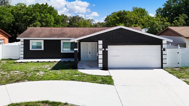 Photo - Stunning Rental Pool House in South St. Pe...