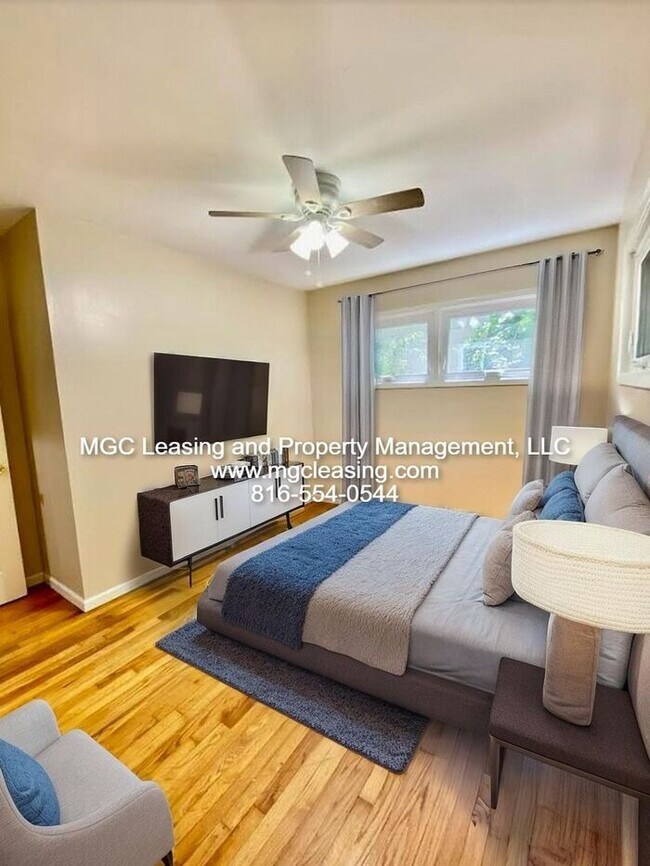 Foto del edificio - Charming Ranch Style Home Minutes From Downtown Lee's Summit