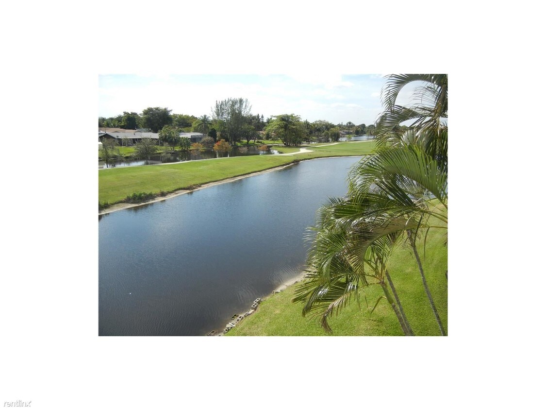 Foto principal - 2481 SW 82nd Ave