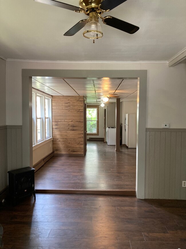 Building Photo - 1320 Otter St