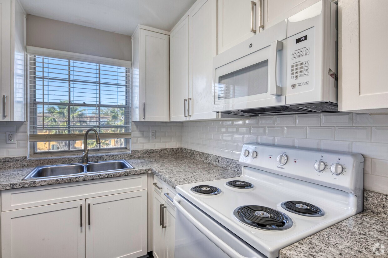 Heritage at Temple Terrace Apartments in Temple Terrace, FL