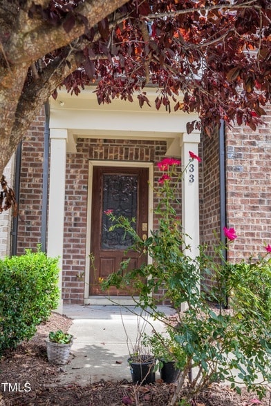 Building Photo - 533 Fumagalli Dr