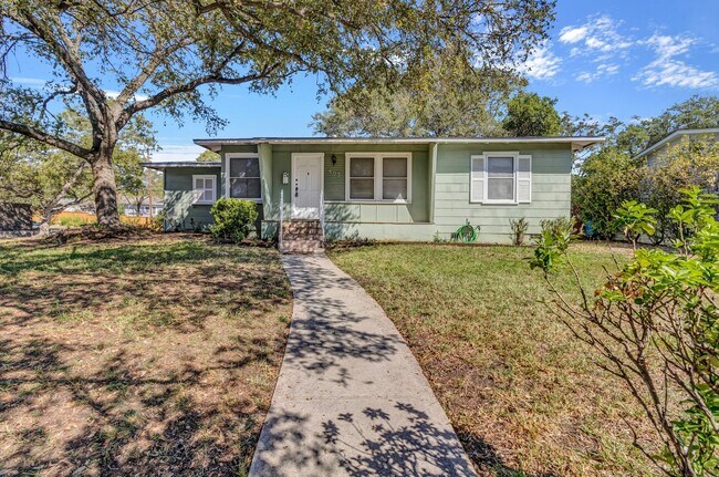 Foto del edificio - CHARMING TERRELL HEIGHTS 3-BEDROOM