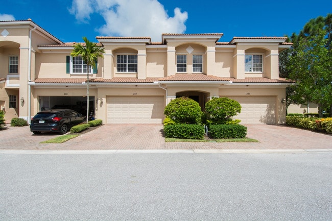 Building Photo - 255 SW Walking Path  Stuart Fl 34997