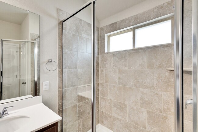 Foto del edificio - 145 Pine Island Ln