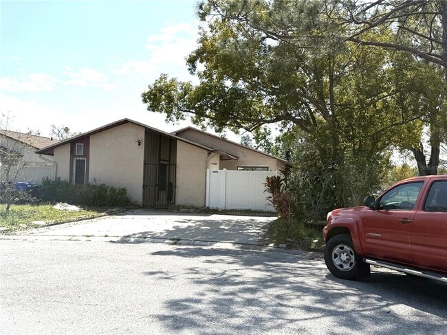 Building Photo - 5006 Parkhill Dr