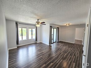 Building Photo - 3570 Sable Palm Ln