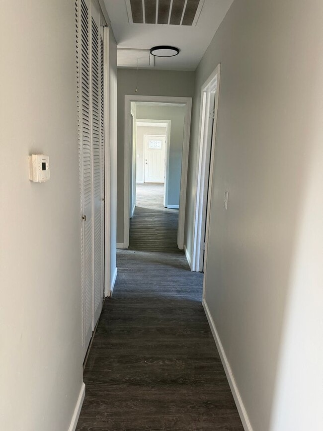 Building Photo - 3BR Plain Township Ranch