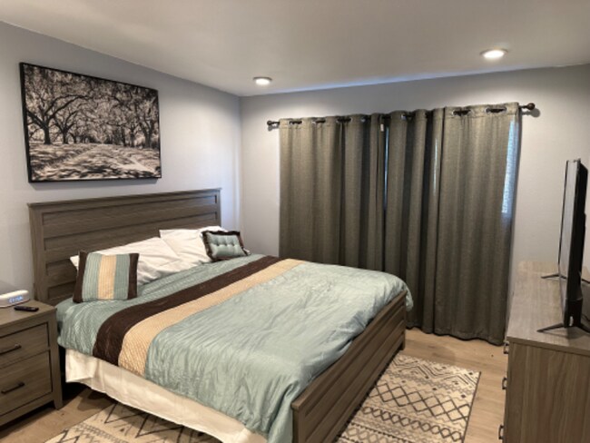 Foto del edificio - 1723 Cedar Ave