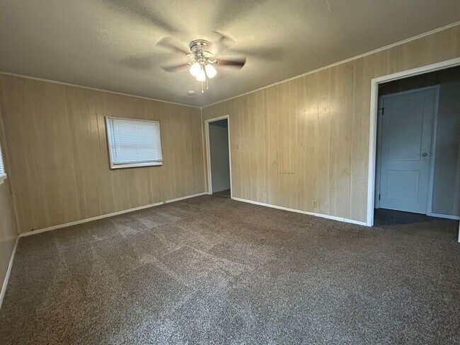 Foto del edificio - Nice 2 Bedroom / 1 Bathroom Unit - Great L...