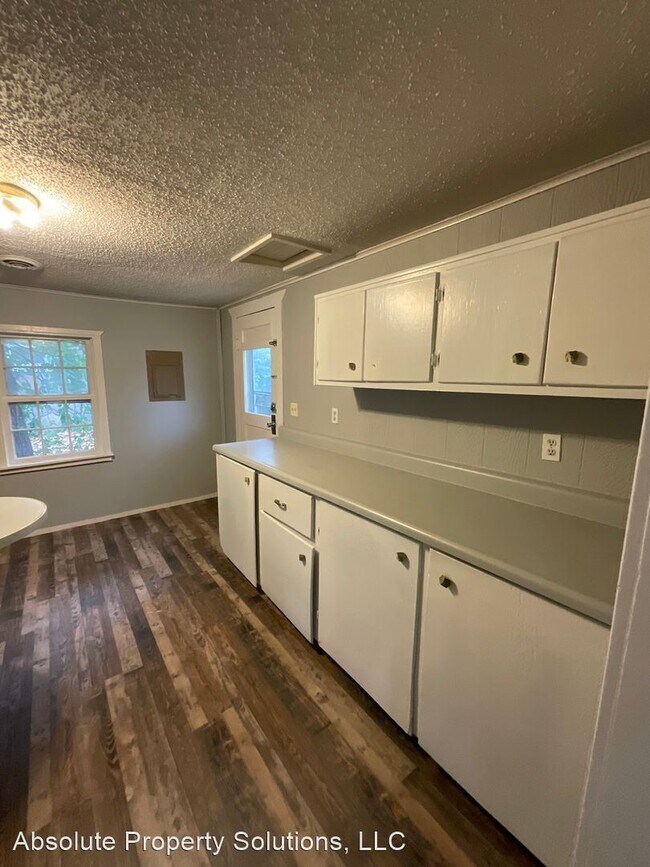 Building Photo - 1 br, 1 bath House - 3140 W Harrison St