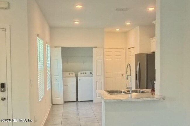 Building Photo - 3994 Haymon Ave
