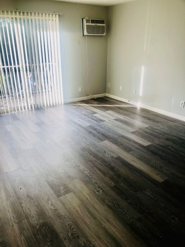 2356/2358 Harrison Ave - 2356/2358 Harrison Ave