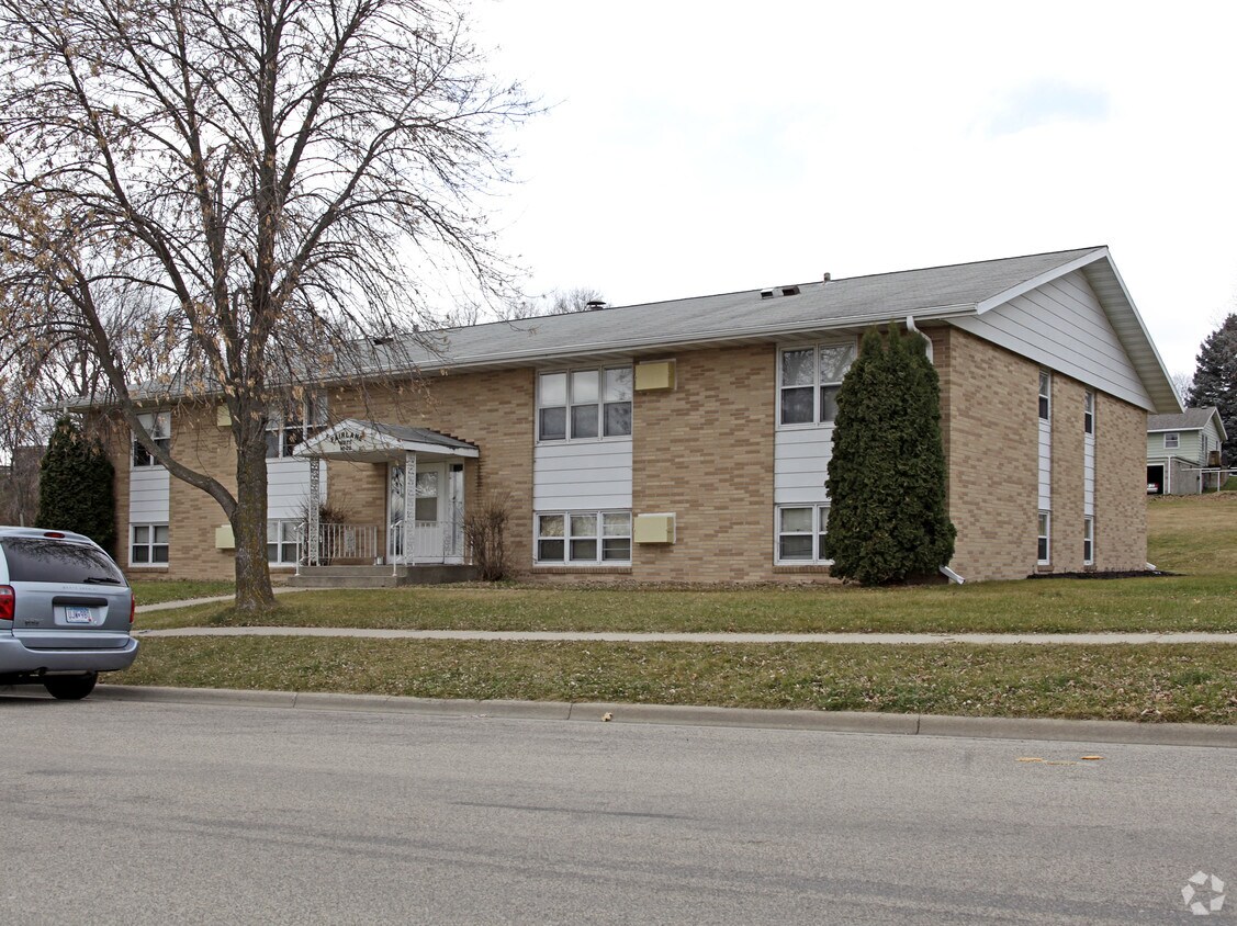 Foto del edificio - 1002 Fairlane Dr