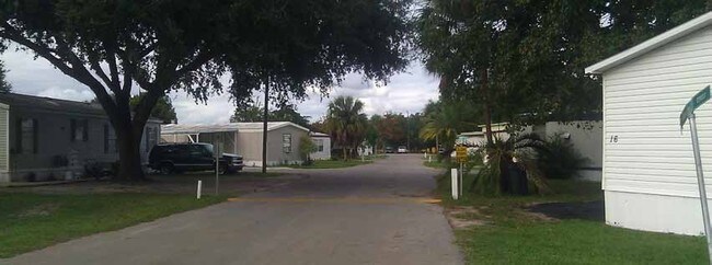 Foto del edificio - Golden Estates