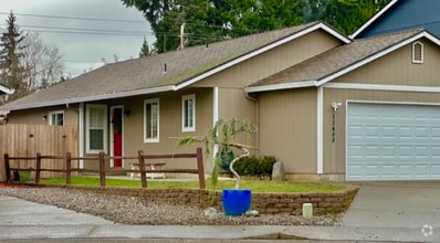Building Photo - 13408 NE 38th Cir