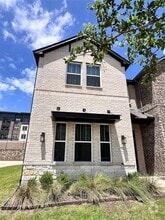 Building Photo - 3211 Midnight Dr
