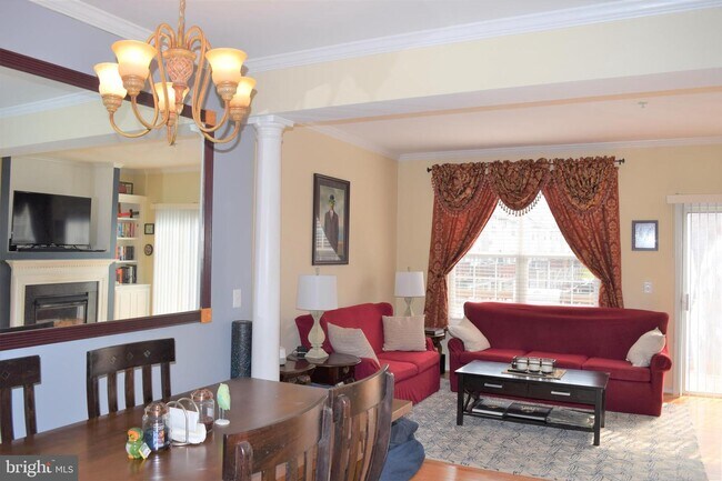 Foto del edificio - 102 Cameron Parke Ct
