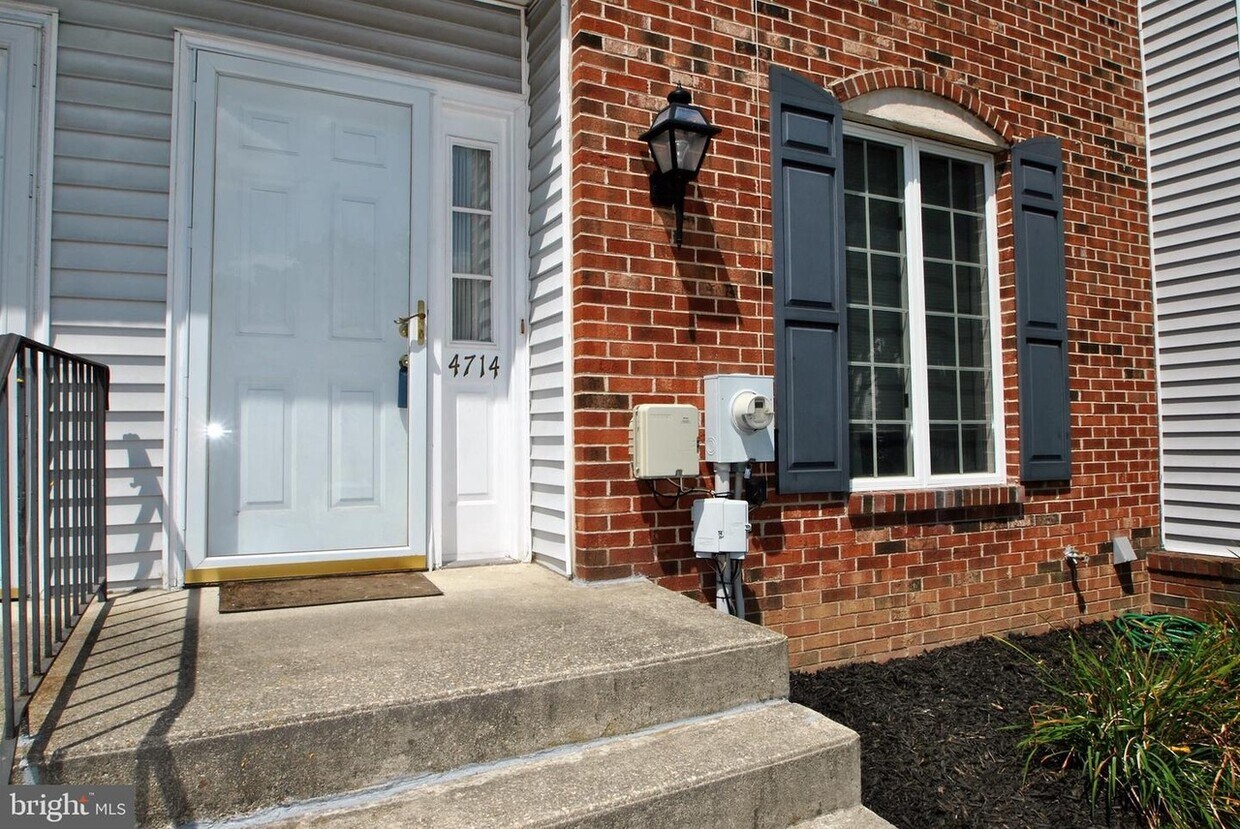 4714 Weatherhill Dr, Wilmington, DE 19808 Townhome Rentals in