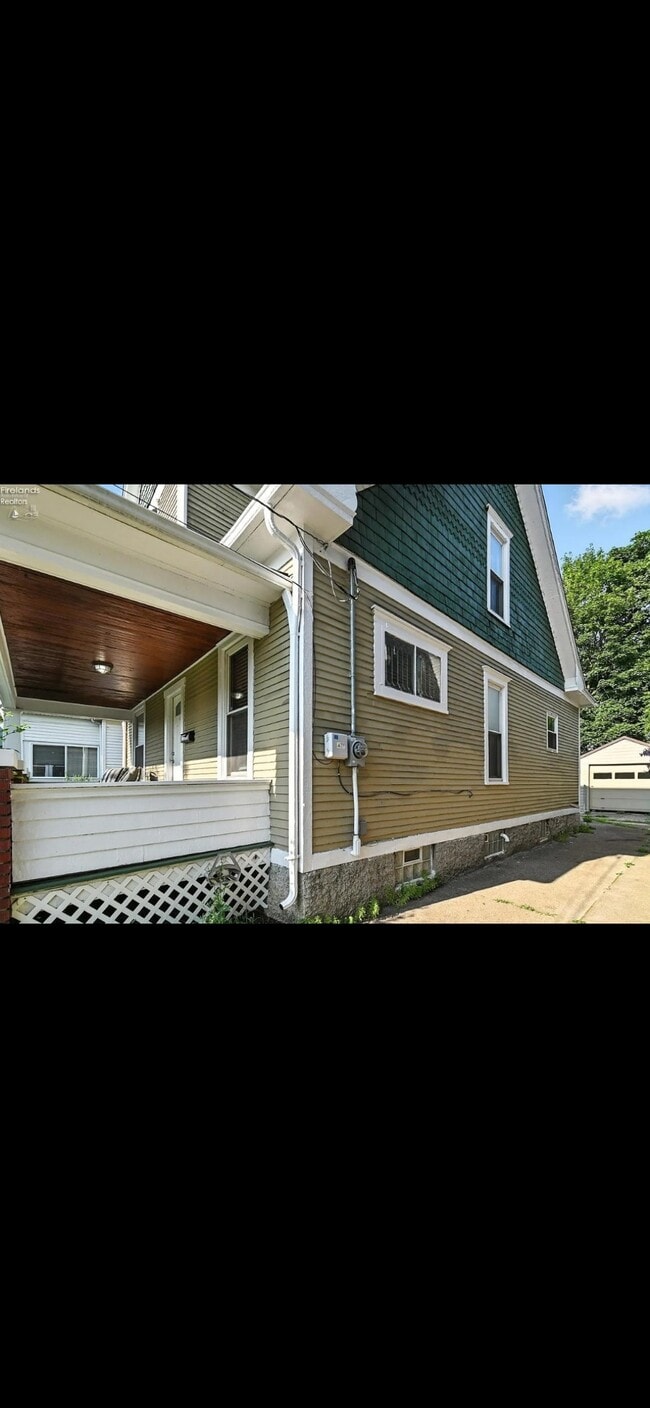 Building Photo - 1412 Prospect St