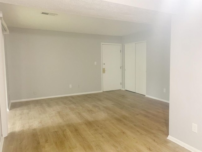 Building Photo - 6552 Murray Avenue - 5